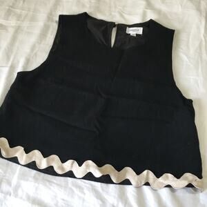 ANNIEWEAR size small black with a cream Bric-a-brac detailed accent sleeveless